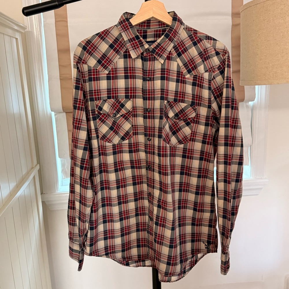 Western Style Vintage Fit American Eagle Outfitters Red Blue & Cream Plaid Shirt